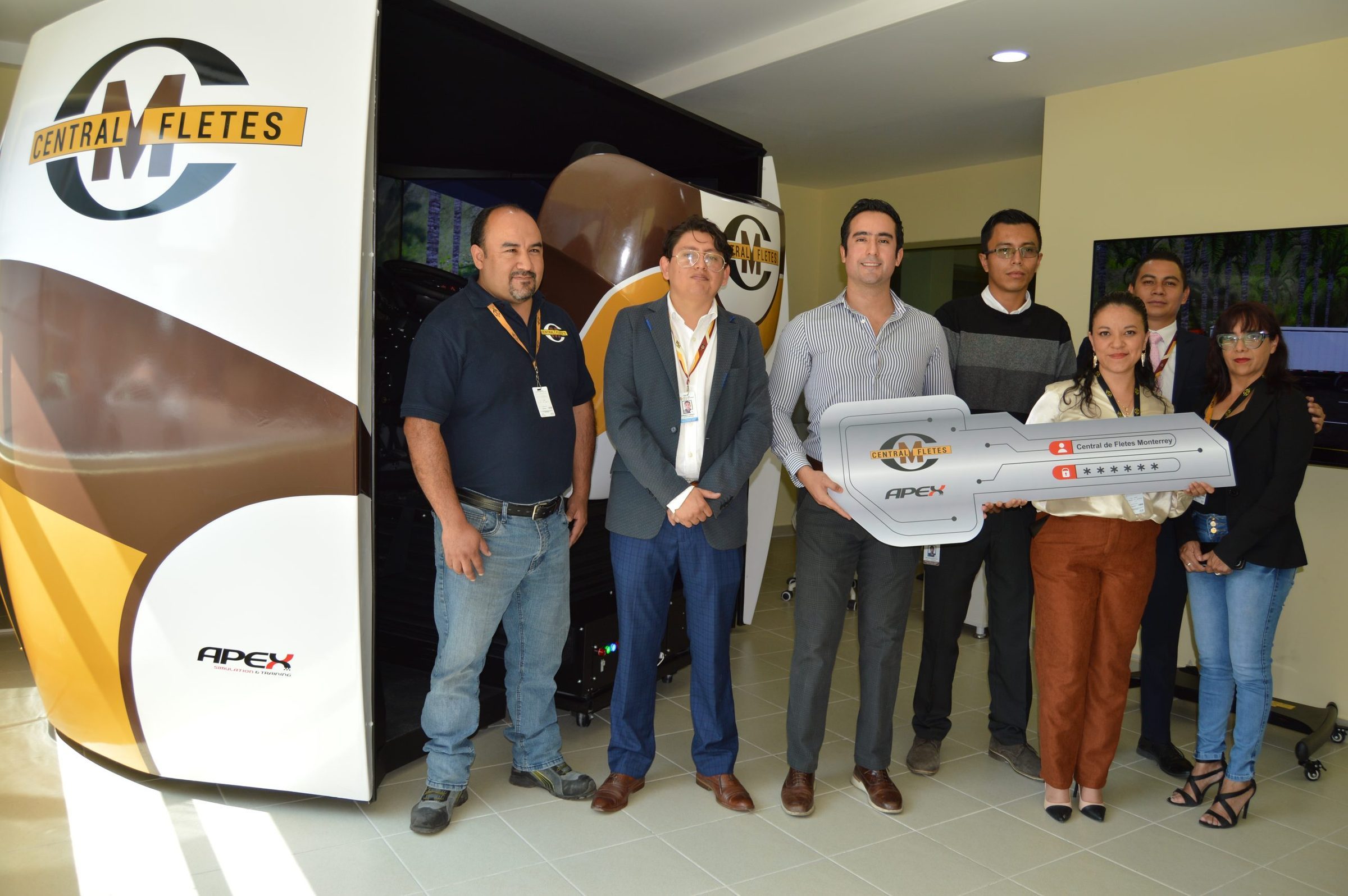 CENTRAL DE FLETES OPENS DRIVER UNIVERSITY WITH APEX SIMULATORS