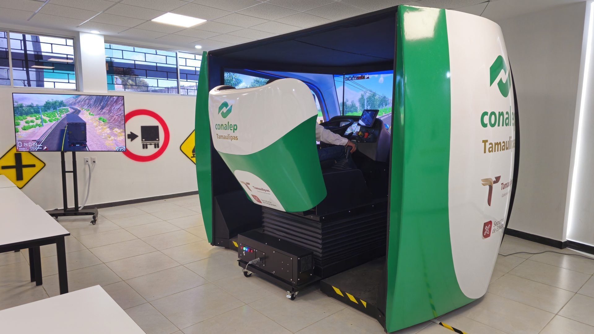 CONALEP Tampico and Reynosa Strengthen Driver Training with Trucking Simulation