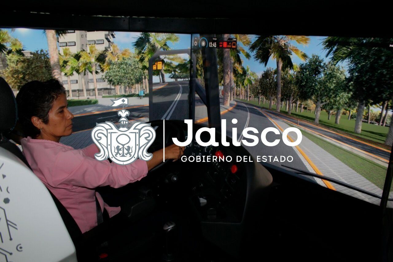 JALISCO TRAINS WOMEN TRANSIT DRIVERS ON SIMULATORS