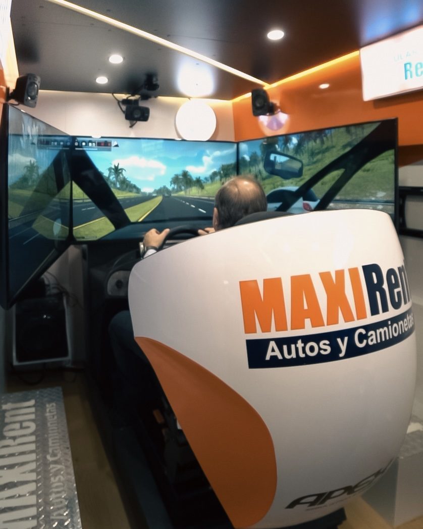 MAXIRENT REVOLUTIONIZES THE DRIVING EXPERIENCE WITH A DRIVING SIMULATOR