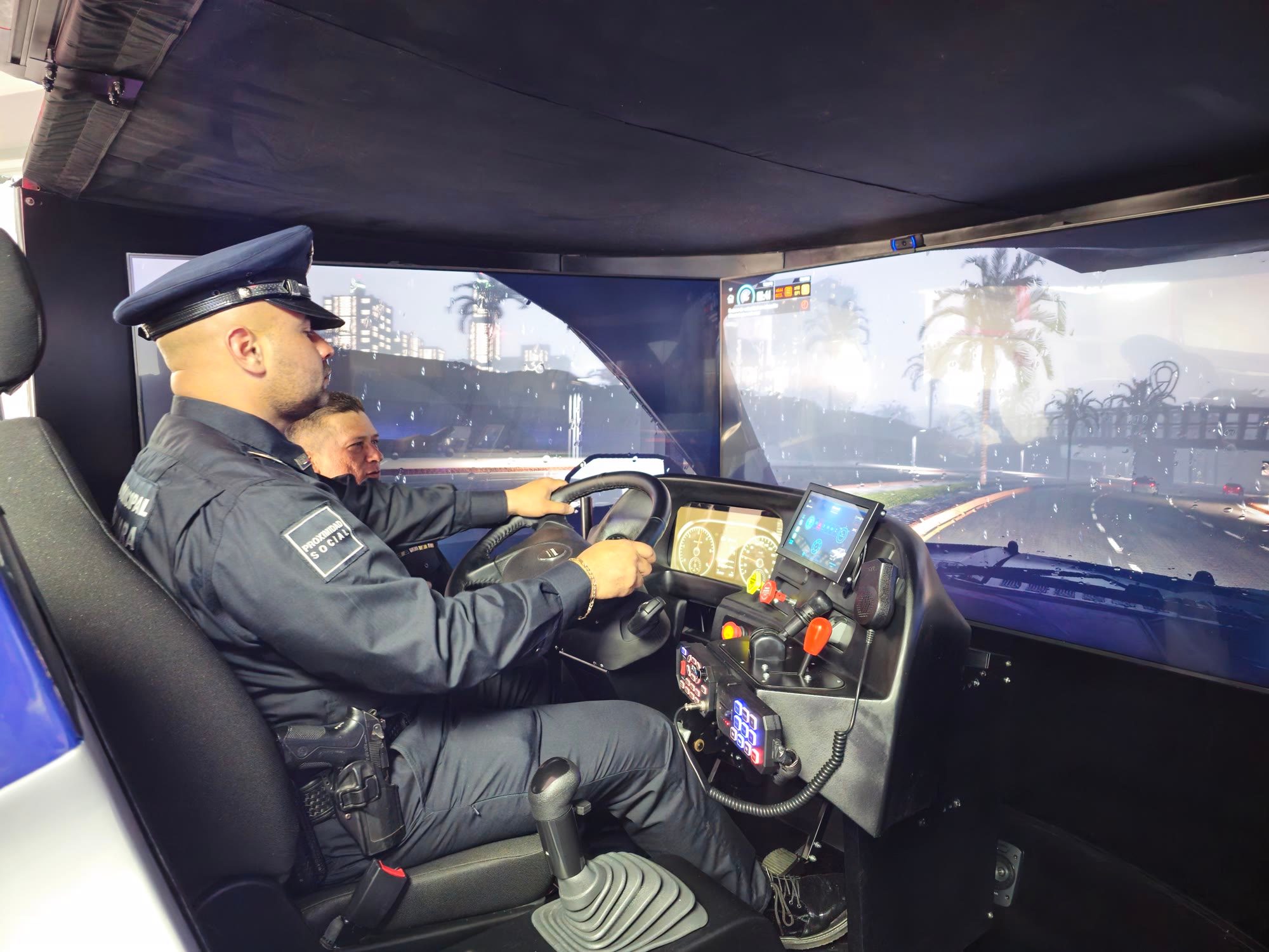 Guadalajara Police officer during a session in the simulator