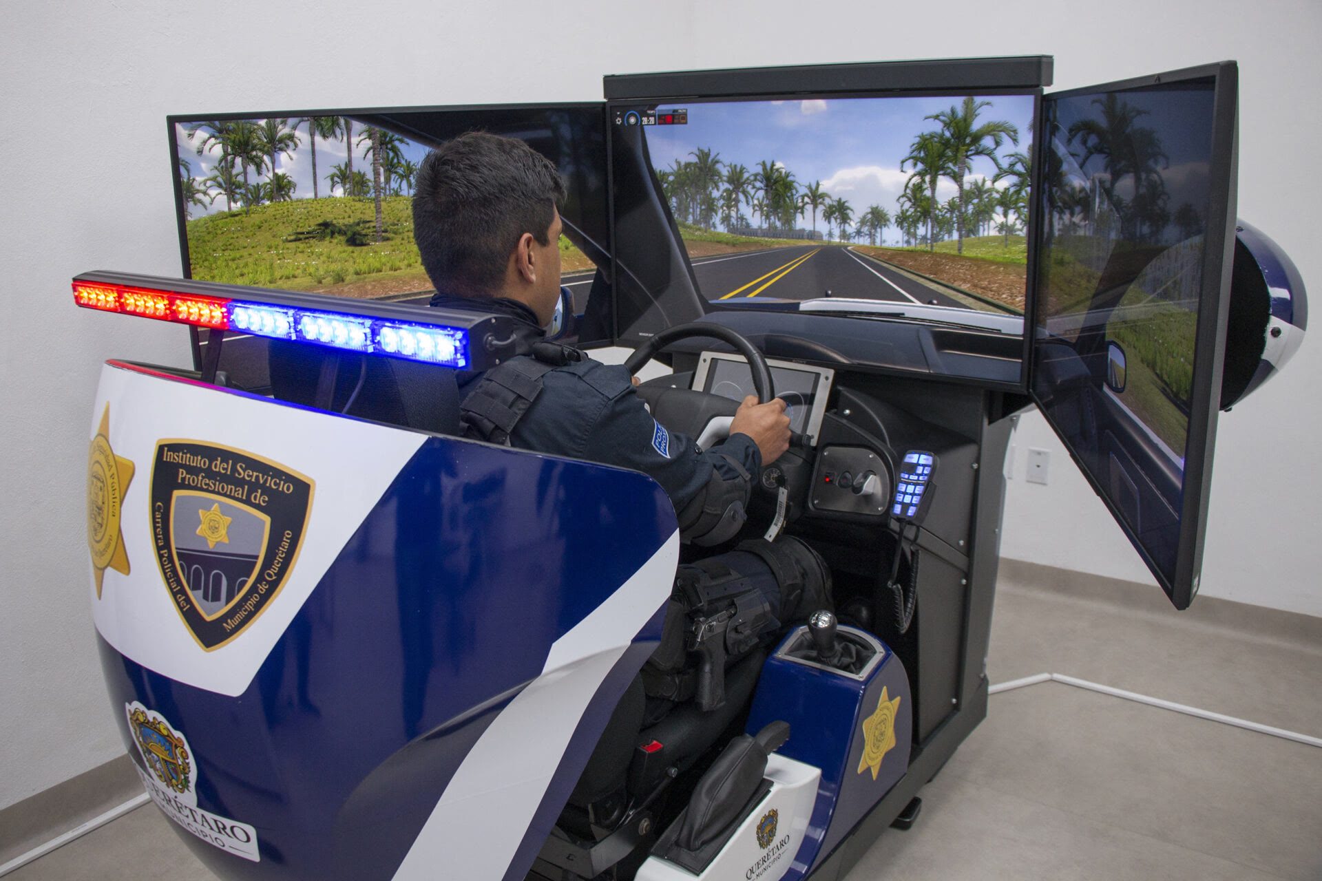 Querétaro's Police Force Builds Continuous Training Around Patrol Simulators