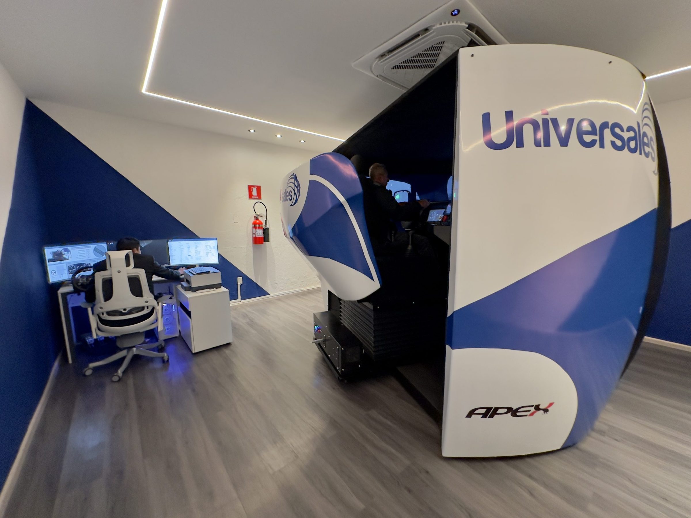 SEGUROS UNIVERSALES AND LA LEGIÓN SEGURIDAD: A NEW APPROACH TO ROAD SAFETY AWARENESS THROUGH A HEAVY-DUTY TRUCK SIMULATOR